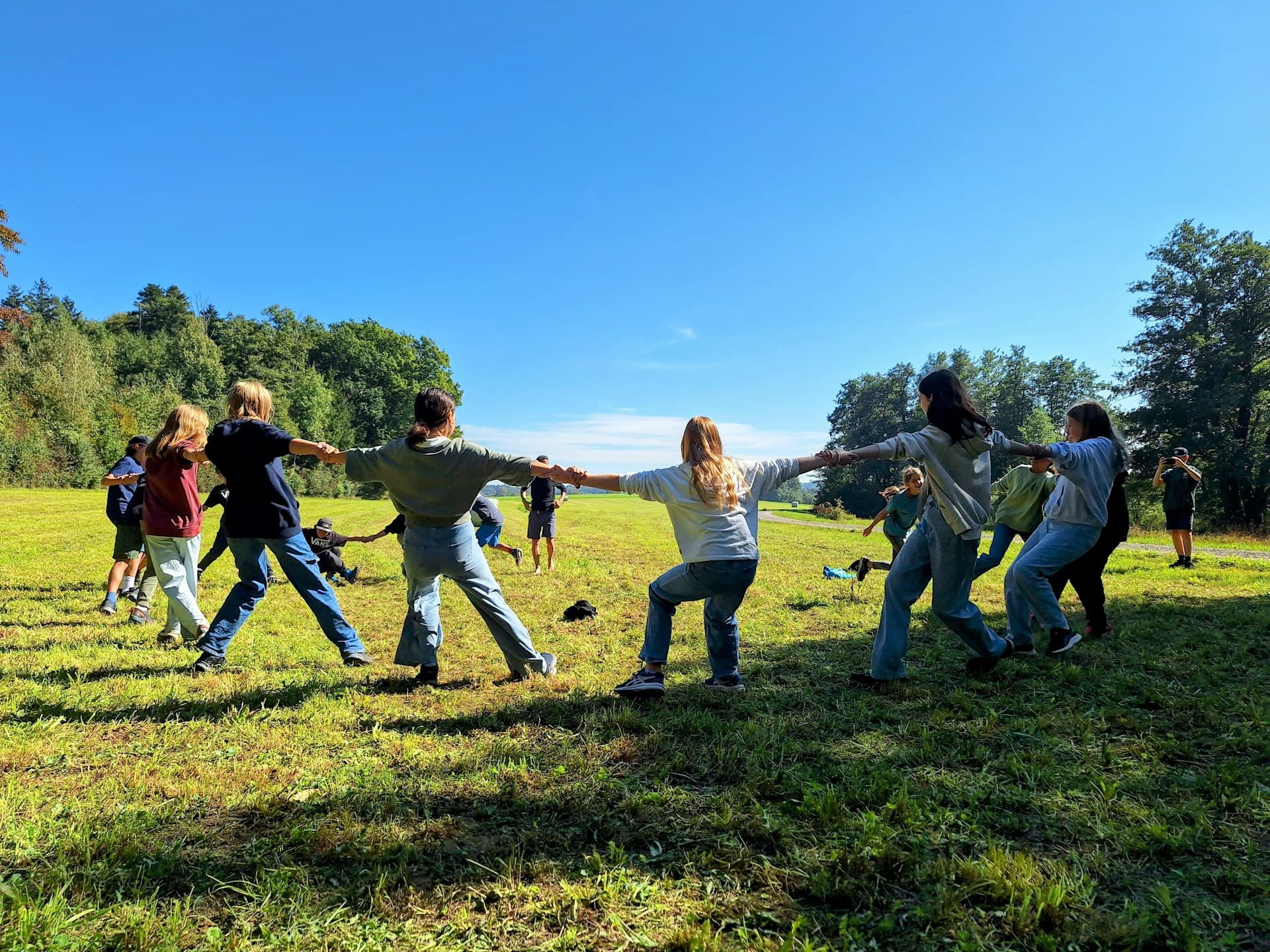 Obozy młodzieżowe (13–18 lat) — jak wybrać dobry wyjazd dla nastolatka